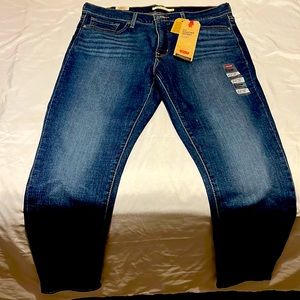 New pair of Levi’s 311 shaping skinny women’s jeans.